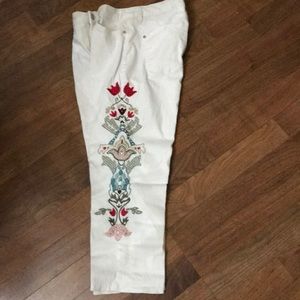 White denim embroidered capris
